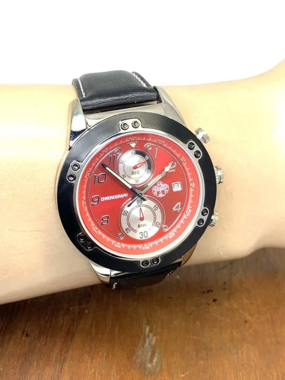 SUG 1883 Men's Watch Quartz Chronograph Red Dial Date Black Rubber Band 45mm